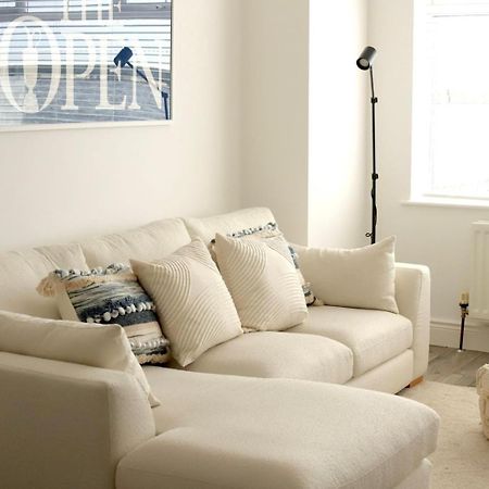 The Padora Apartment Portrush Exterior foto